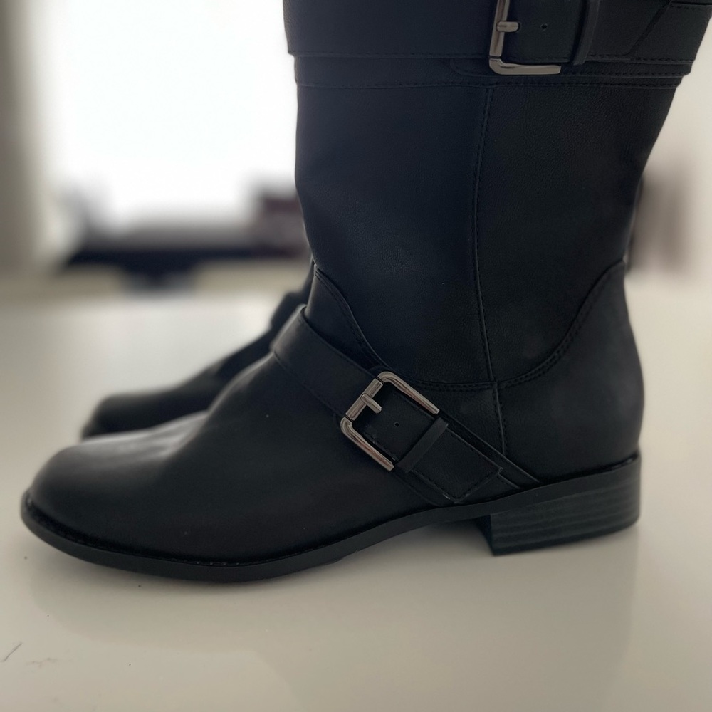 New without tags. Black Bandolino boots.
